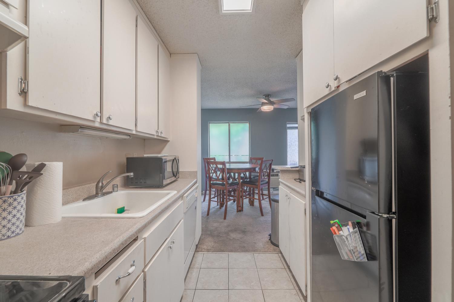 Detail Gallery Image 18 of 31 For 1036 Oak Grove Rd #86,  Concord,  CA 94518 - 1 Beds | 1 Baths