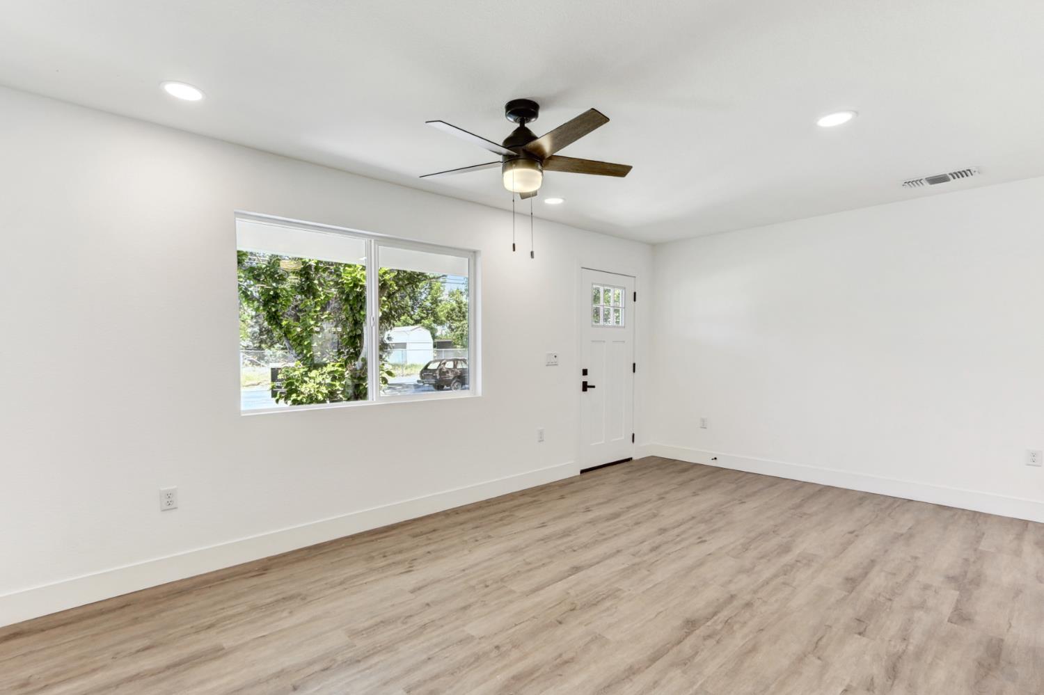 Detail Gallery Image 6 of 37 For 510 U St, Rio Linda,  CA 95673 - 3 Beds | 2 Baths