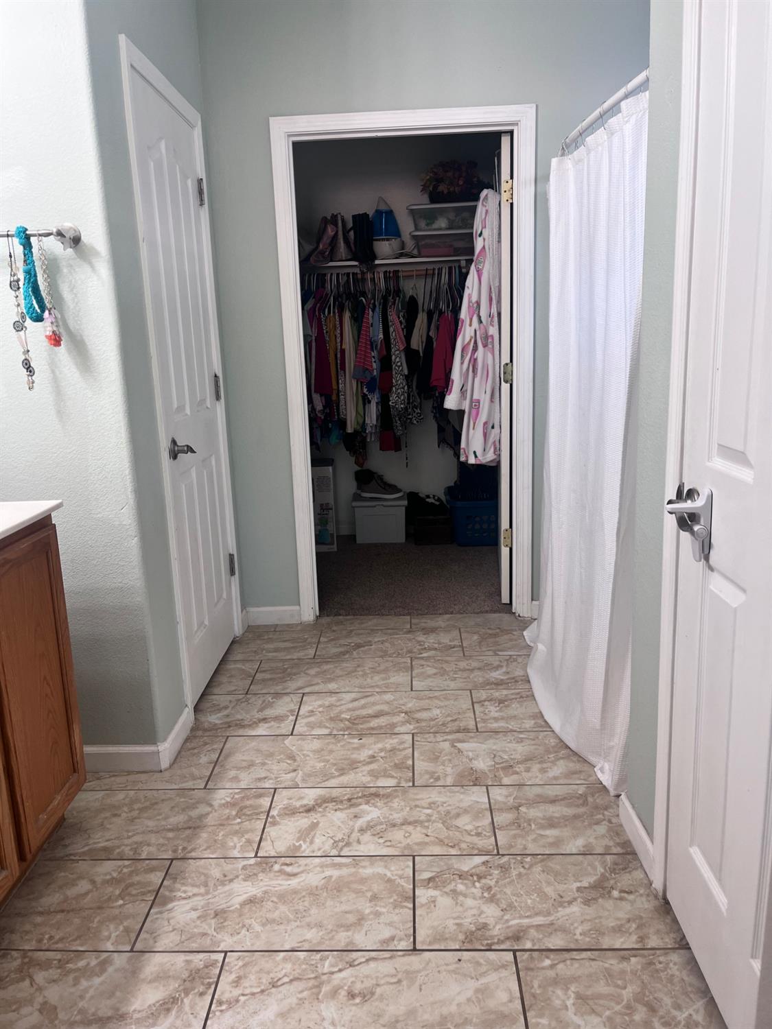 Bluebell Avenue, Olivehurst, California image 39