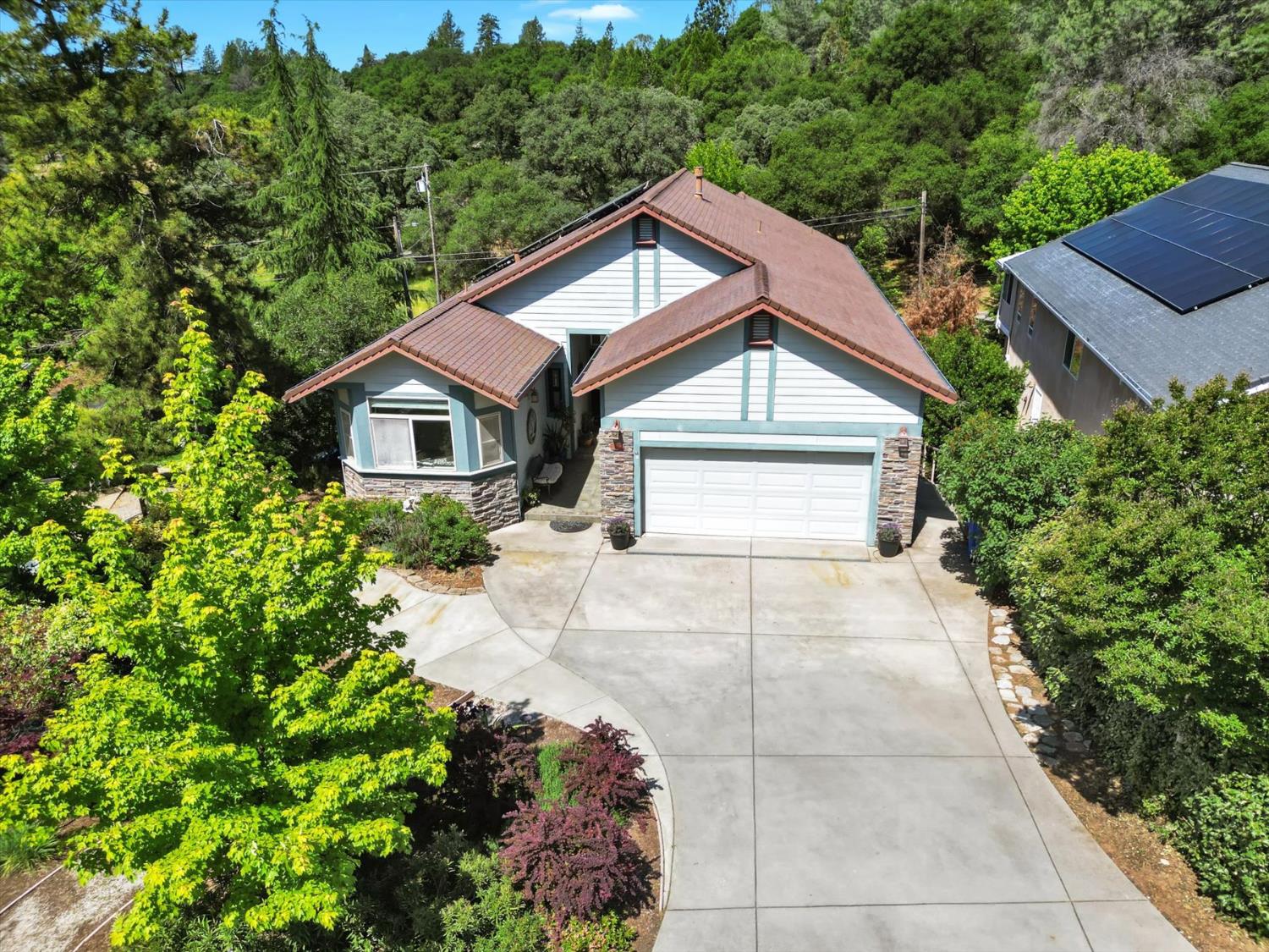 Detail Gallery Image 1 of 98 For 23158 Lone Pine Dr, Auburn,  CA 95602 - 4 Beds | 4 Baths