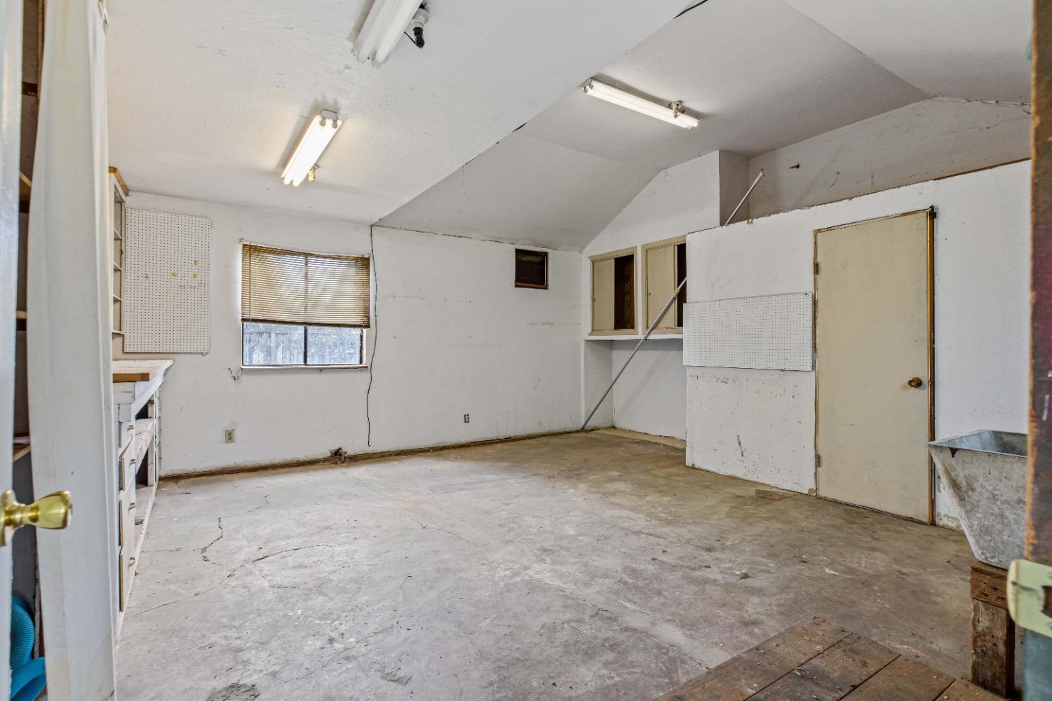 Detail Gallery Image 31 of 47 For 221 N Grant Ave, Manteca,  CA 95336 - 3 Beds | 2/1 Baths