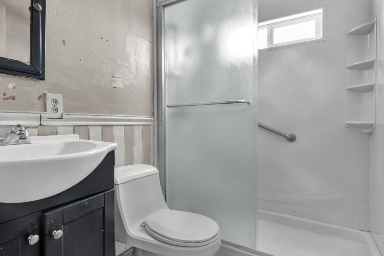Detail Gallery Image 5 of 23 For 2373 Lever Blvd, Stockton,  CA 95206 - 3 Beds | 1 Baths
