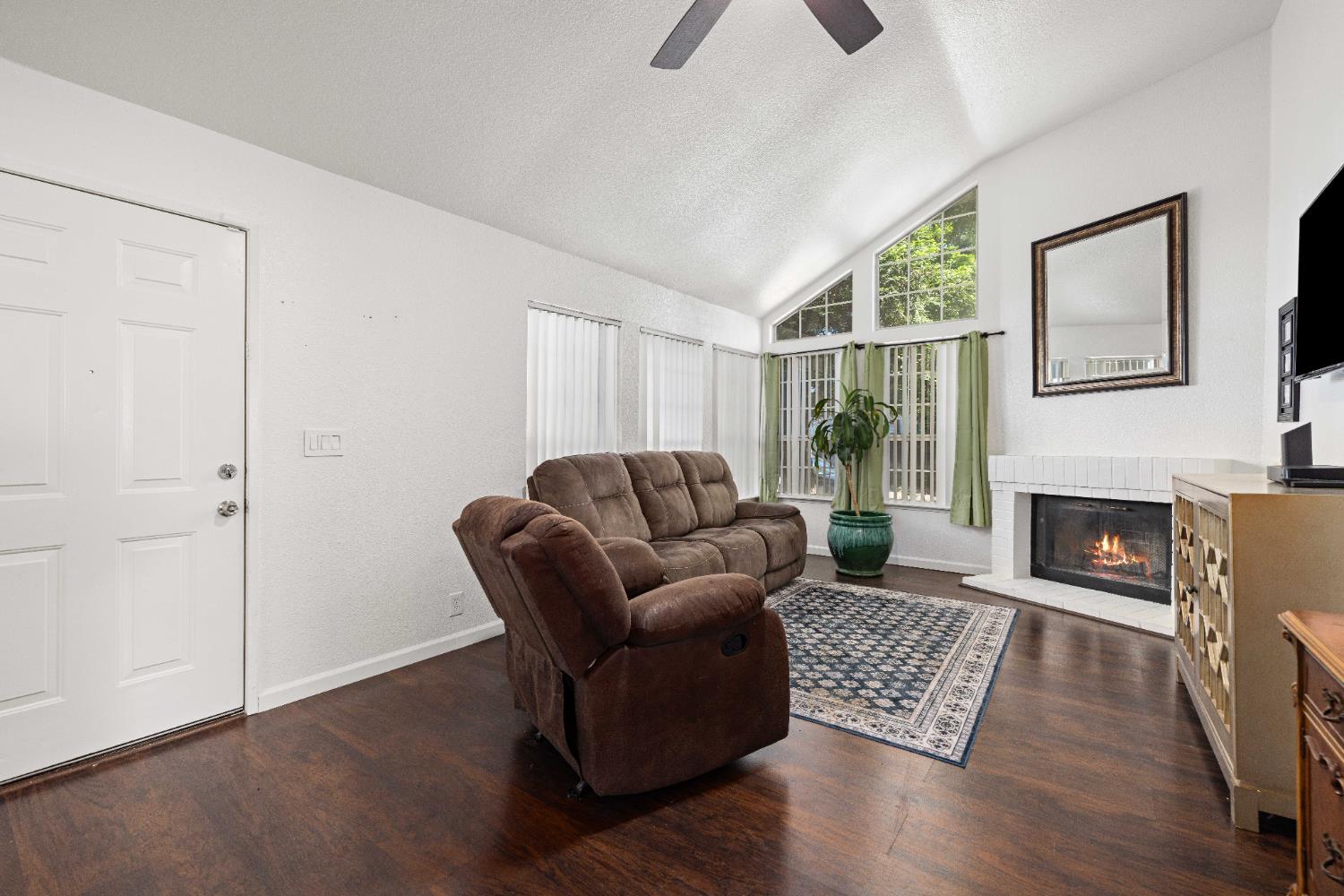 Detail Gallery Image 7 of 28 For 7415 Fireweed Cir, Citrus Heights,  CA 95610 - 3 Beds | 2 Baths