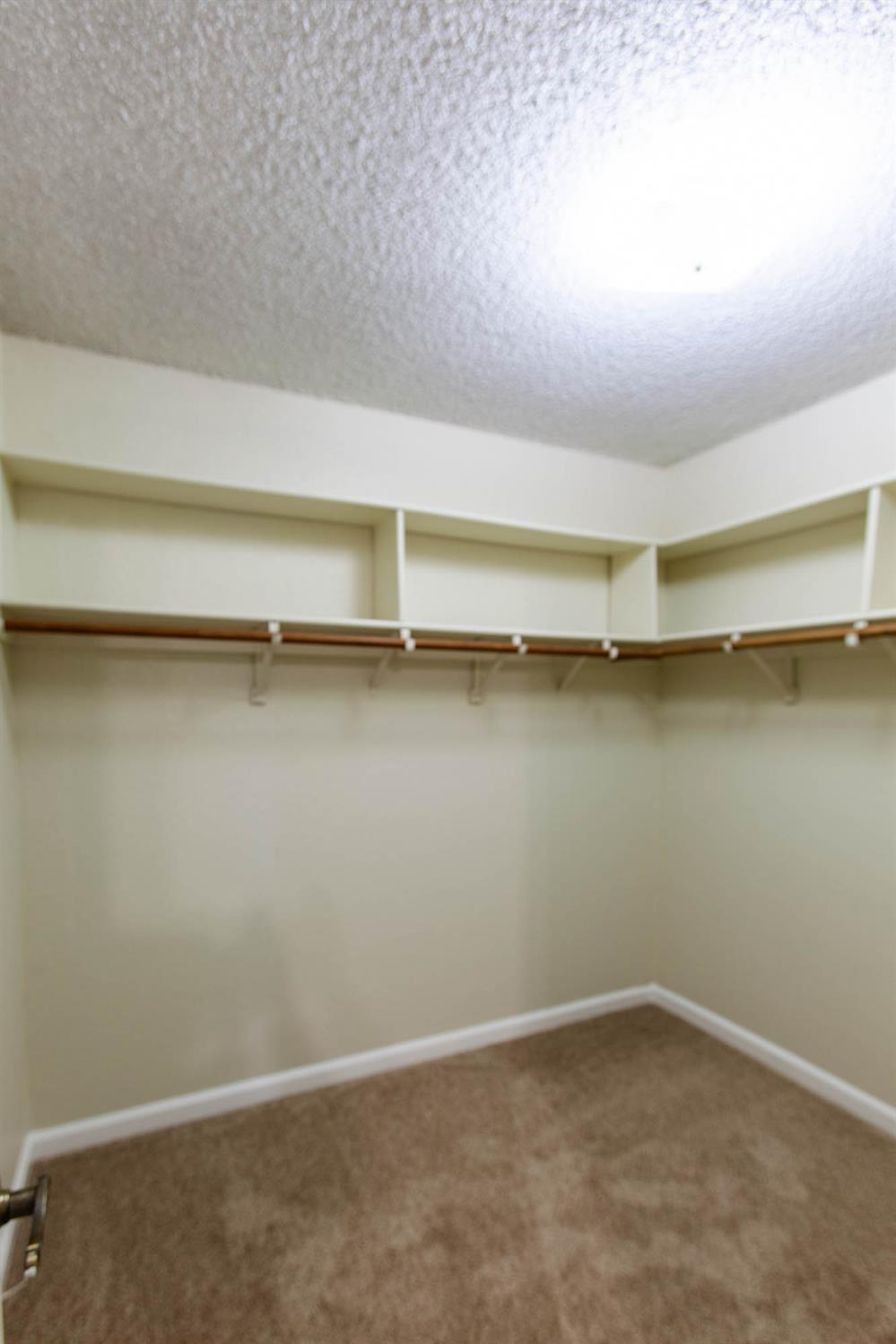 Detail Gallery Image 19 of 28 For 2949 Candido Dr, Sacramento,  CA 95833 - 2 Beds | 2 Baths