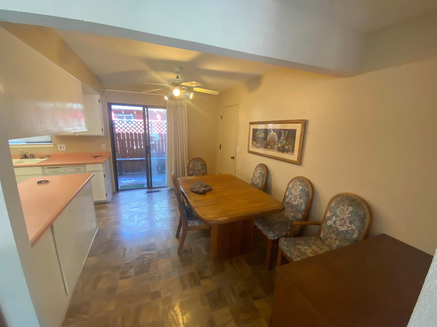 Detail Gallery Image 23 of 34 For 786 Colorado Ave, South Lake Tahoe,  CA 96150 - 3 Beds | 2 Baths