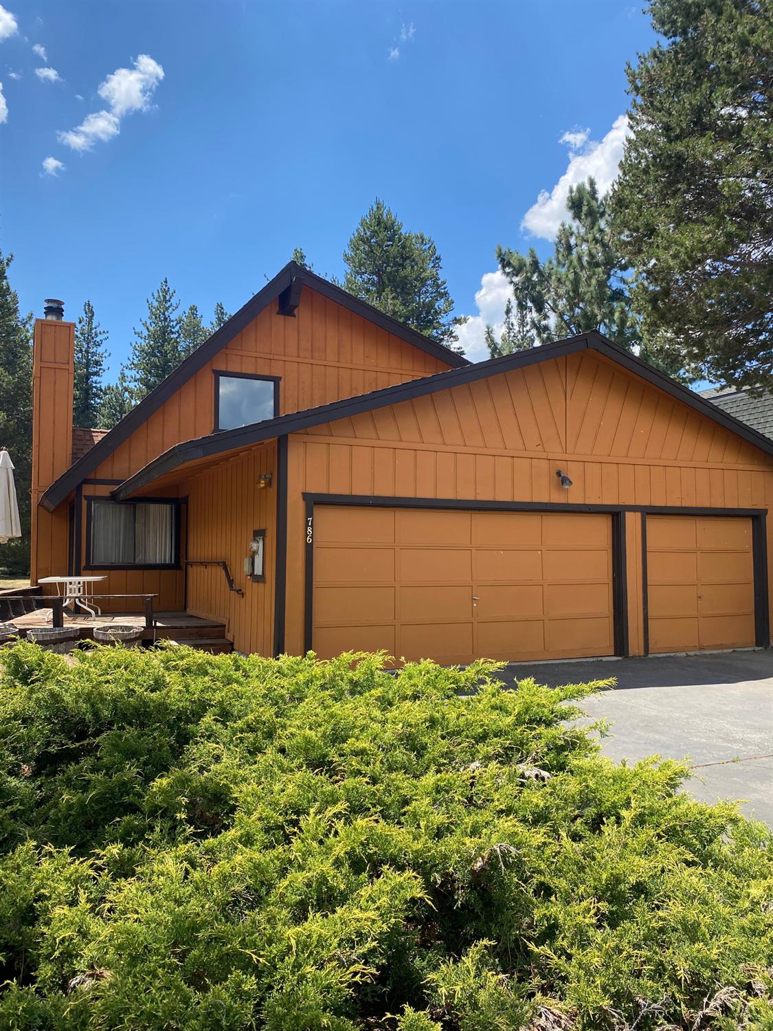 Detail Gallery Image 1 of 34 For 786 Colorado Ave, South Lake Tahoe,  CA 96150 - 3 Beds | 2 Baths