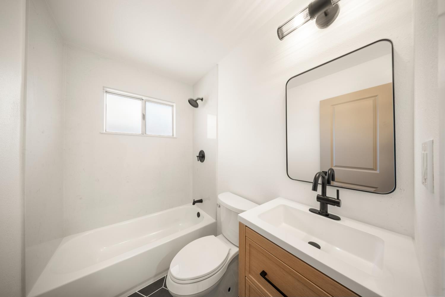 Detail Gallery Image 11 of 14 For 5091 Rhode Island Dr #4,  Sacramento,  CA 95841 - 2 Beds | 1 Baths
