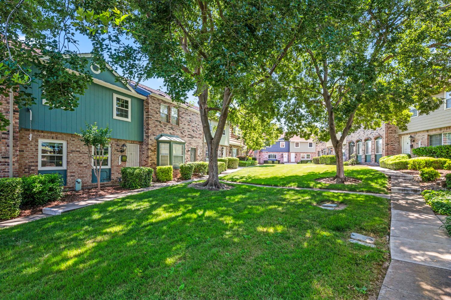 Photo #4: 225065522 Listing: Photo #4