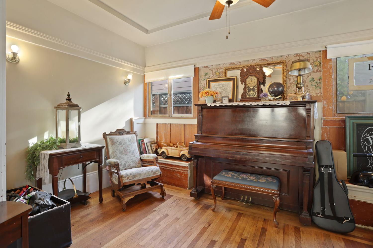 Detail Gallery Image 14 of 37 For 1054 W Willow St, Stockton,  CA 95203 - 3 Beds | 1 Baths