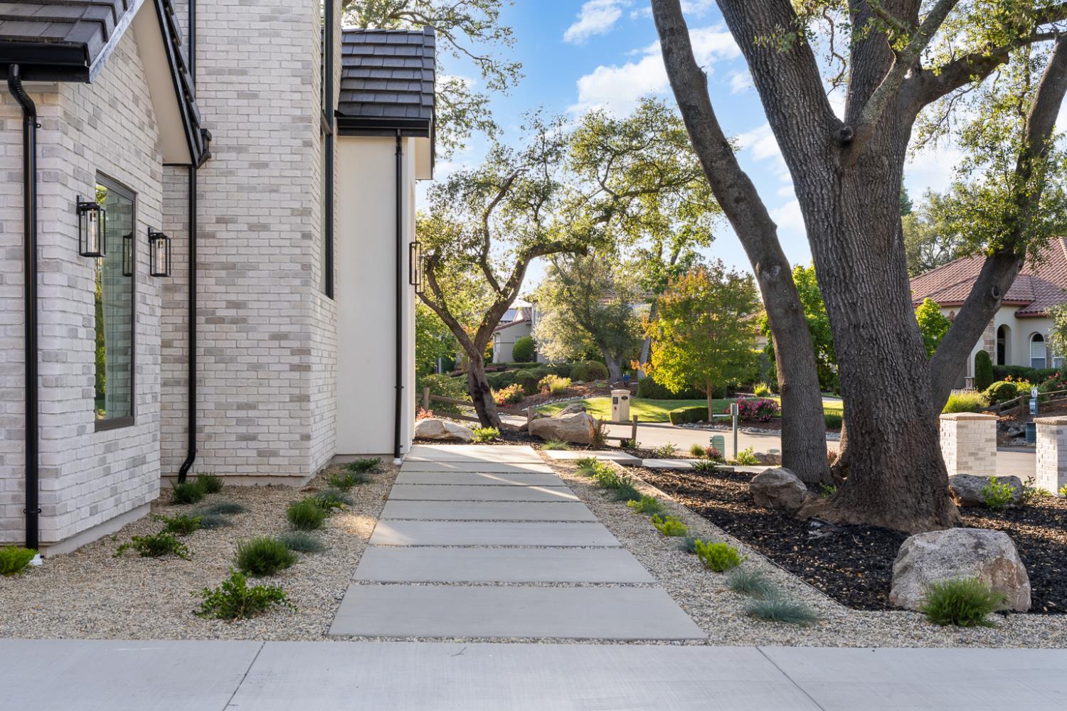 Detail Gallery Image 5 of 89 For 5859 Granite Hills Dr, Granite Bay,  CA 95746 - 5 Beds | 4/2 Baths
