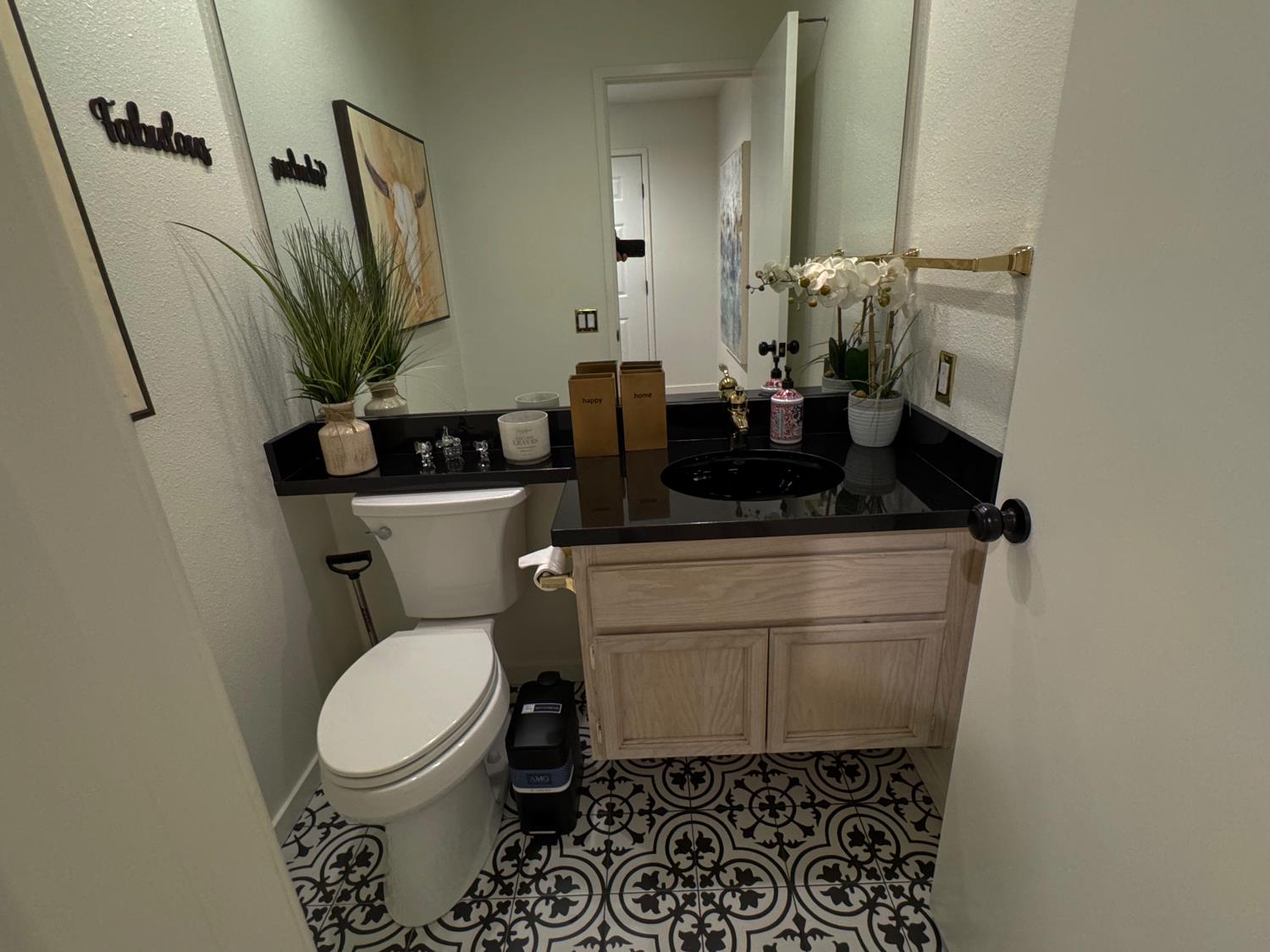 Detail Gallery Image 10 of 26 For 11488 Gold Country Blvd, Gold River,  CA 95670 - 3 Beds | 2/1 Baths