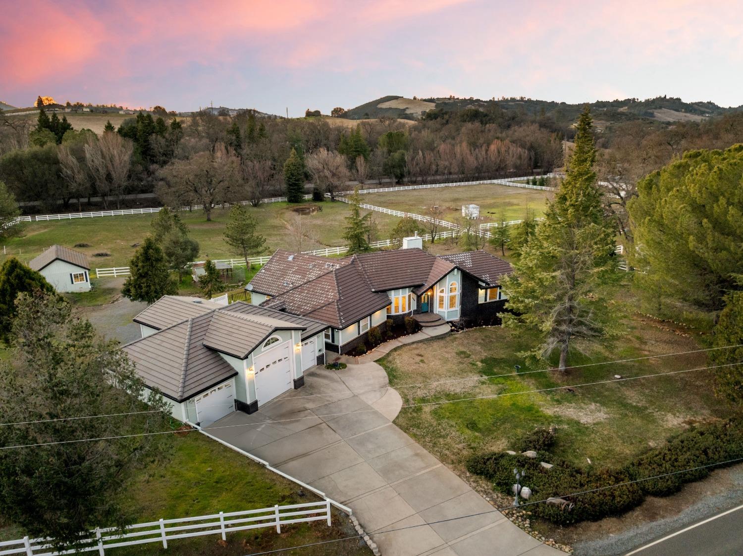Detail Gallery Image 44 of 52 For 3044 Roughrider Ct, Placerville,  CA 95667 - 4 Beds | 3 Baths