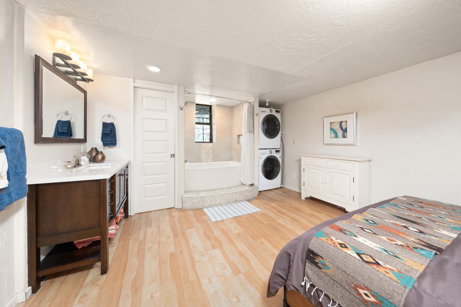 Detail Gallery Image 34 of 35 For Address Is Not Disclosed, Other City,  CA 89402 - 3 Beds | 3 Baths