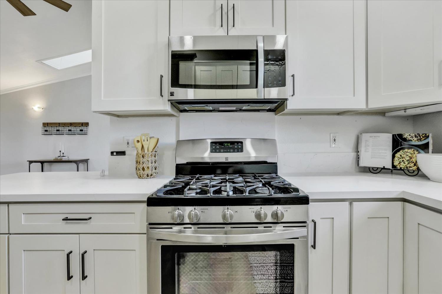 Detail Gallery Image 16 of 90 For 15690 Fay Rd, Grass Valley,  CA 95949 - 3 Beds | 2 Baths