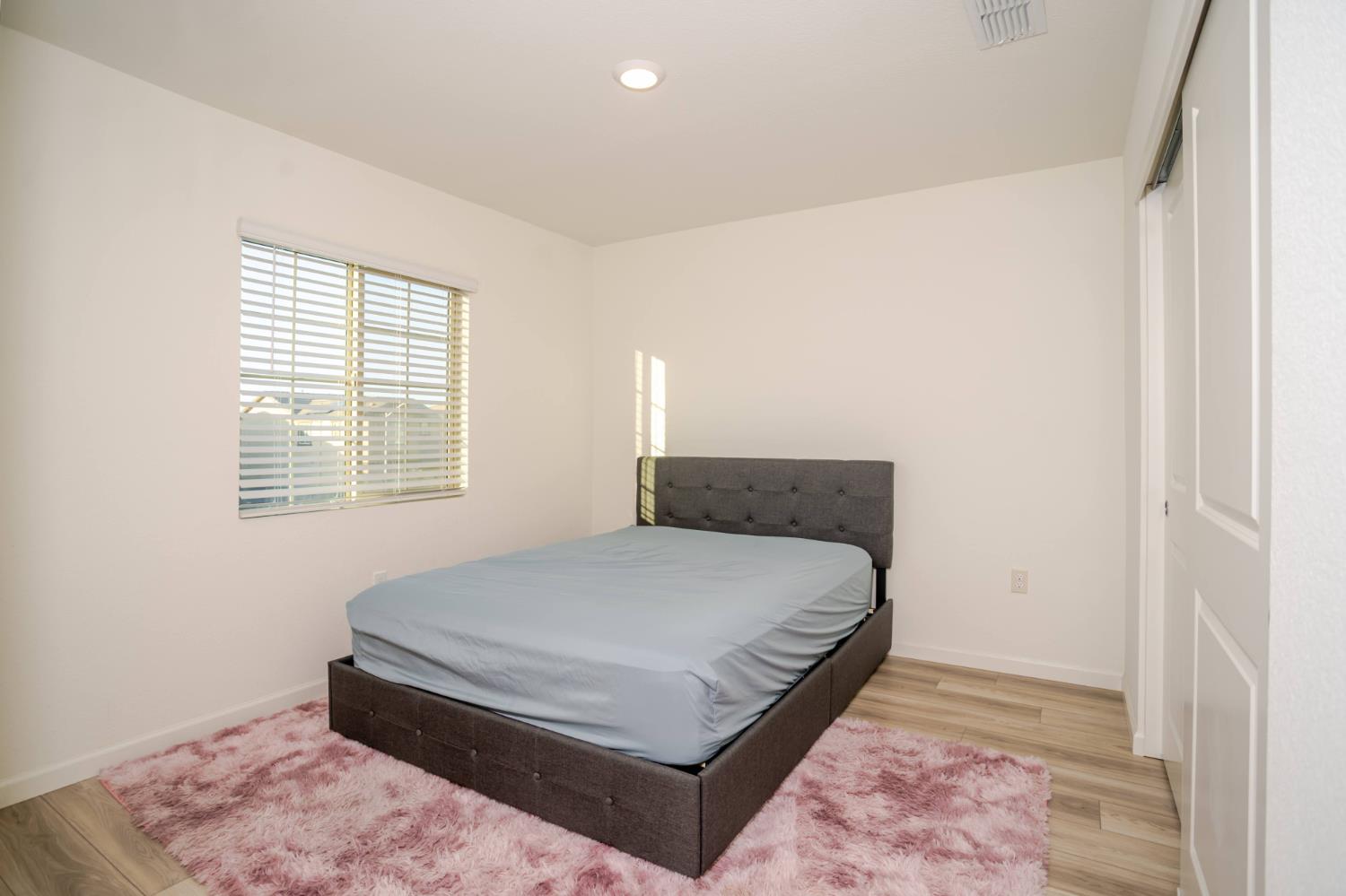 Detail Gallery Image 26 of 43 For 12808 Scholarly Way, Rancho Cordova,  CA 95742 - 5 Beds | 3/1 Baths