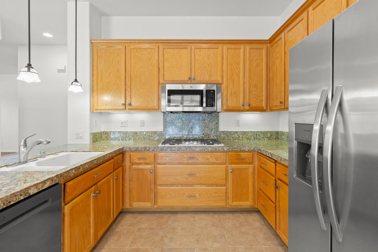 Detail Gallery Image 21 of 45 For 3110 Castle Rock Loop, Discovery Bay,  CA 94505 - 3 Beds | 3 Baths