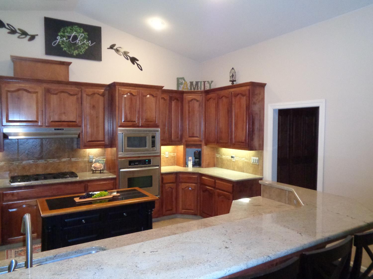 Detail Gallery Image 15 of 91 For 1359 Moraine Dome Ct, Merced,  CA 95340 - 4 Beds | 3 Baths
