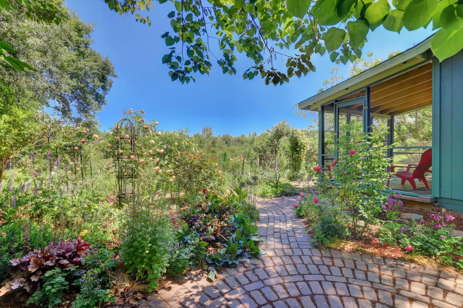 Detail Gallery Image 59 of 69 For 10808 Footwall Dr, Grass Valley,  CA 95945 - 2 Beds | 2/1 Baths