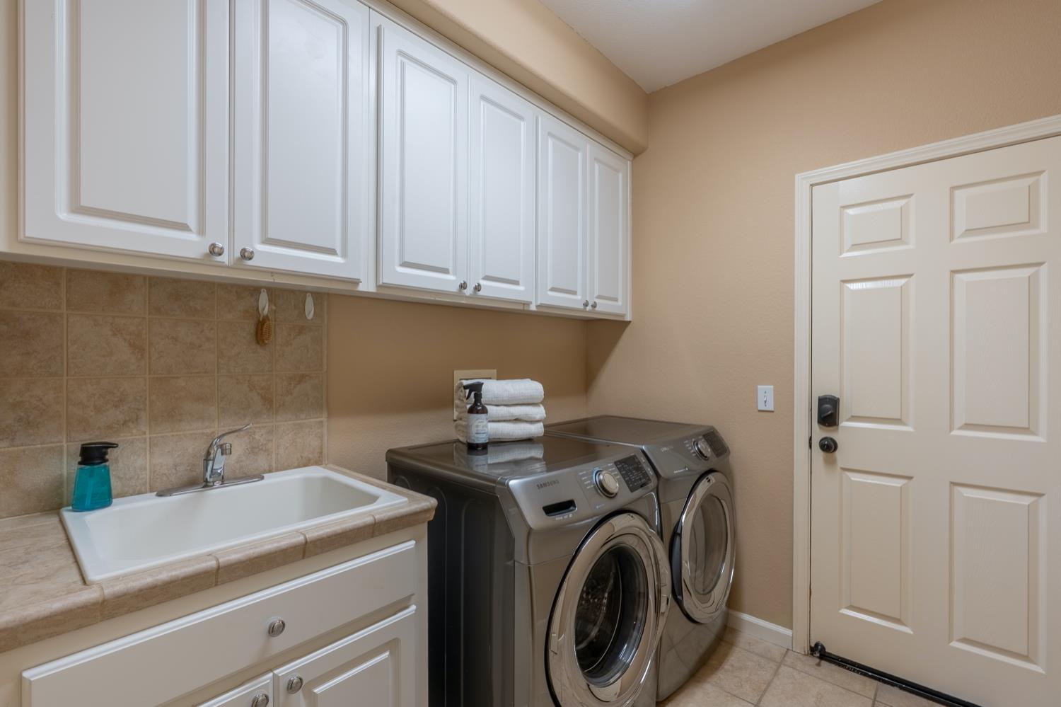 Detail Gallery Image 29 of 42 For 3509 Kee Ln, Modesto,  CA 95355 - 3 Beds | 2/1 Baths