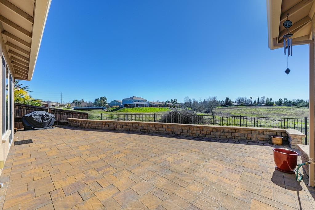 Detail Gallery Image 38 of 48 For 3635 Arden Villa Pl, Roseville,  CA 95747 - 4 Beds | 2/1 Baths