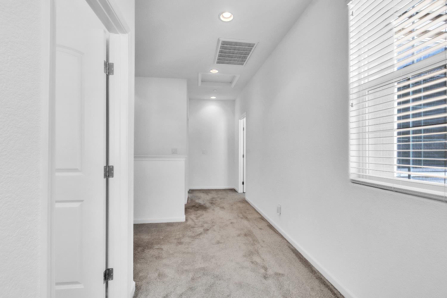 Detail Gallery Image 21 of 27 For 7829 Acorri Walk, Sacramento,  CA 95823 - 3 Beds | 2/1 Baths
