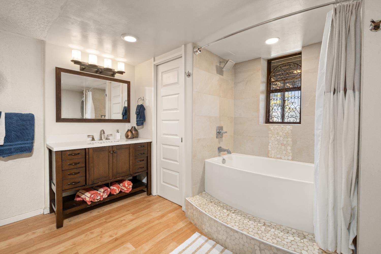 Detail Gallery Image 31 of 35 For Address Is Not Disclosed, Other City,  CA 89402 - 3 Beds | 3 Baths