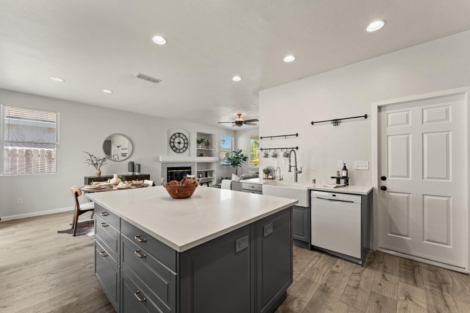 Bennoel Court, Elk Grove, California image 12