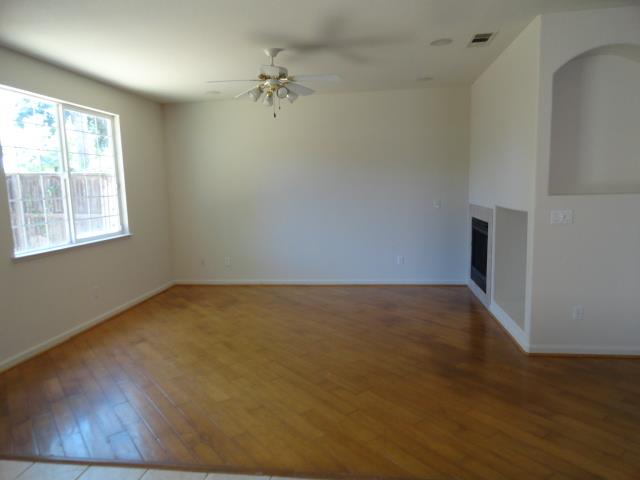 Detail Gallery Image 4 of 29 For 8207 Shay Cir, Stockton,  CA 95212 - 4 Beds | 2/1 Baths