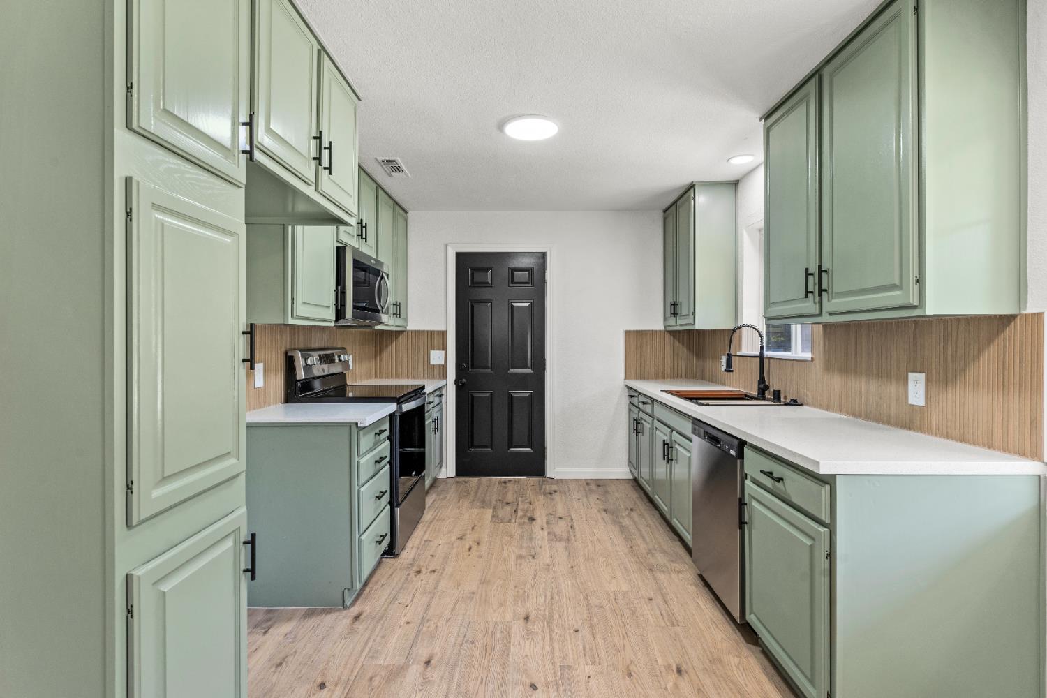 Detail Gallery Image 10 of 27 For 10338 N St, Live Oak,  CA 95953 - 3 Beds | 2 Baths