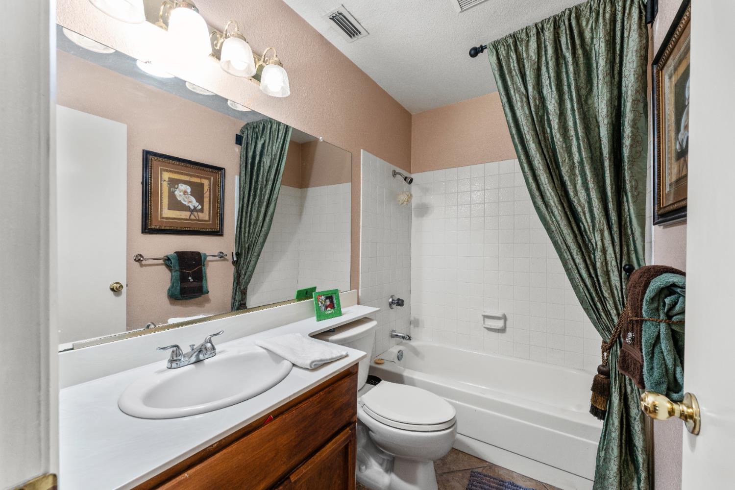 Detail Gallery Image 20 of 77 For 8141 Bellingrath Dr, Elverta,  CA 95626 - 5 Beds | 3 Baths