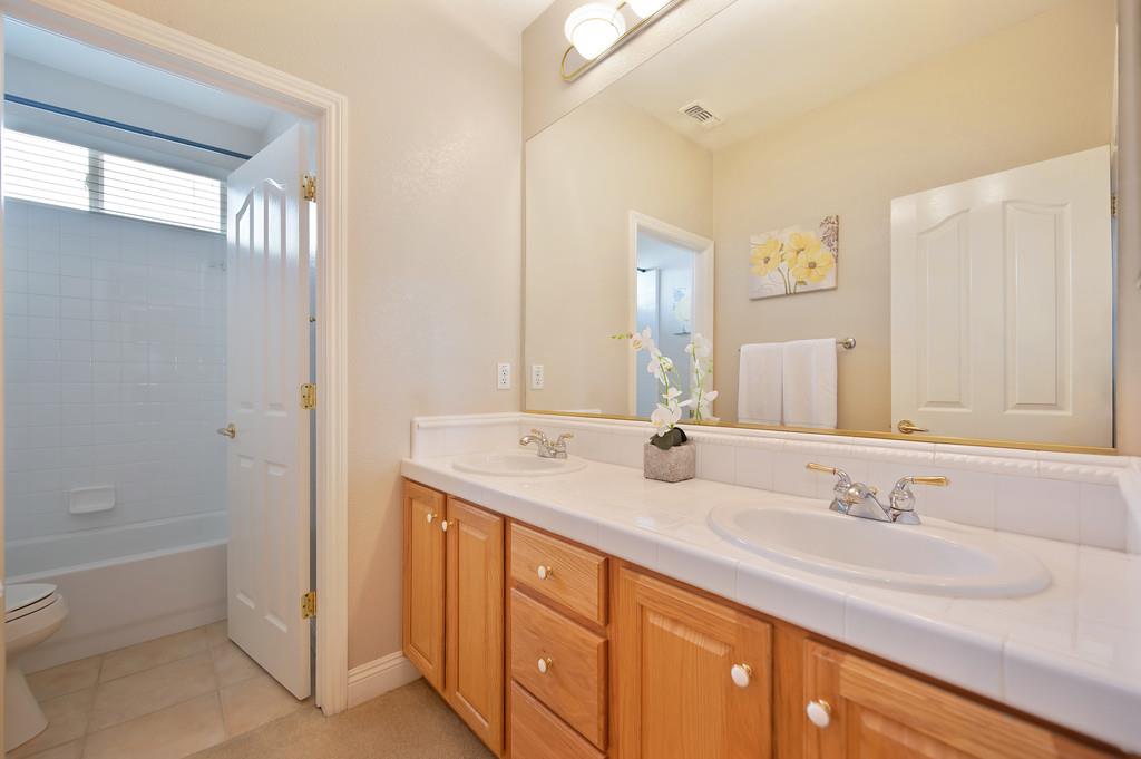 White Doe Court, Auburn, California image 31