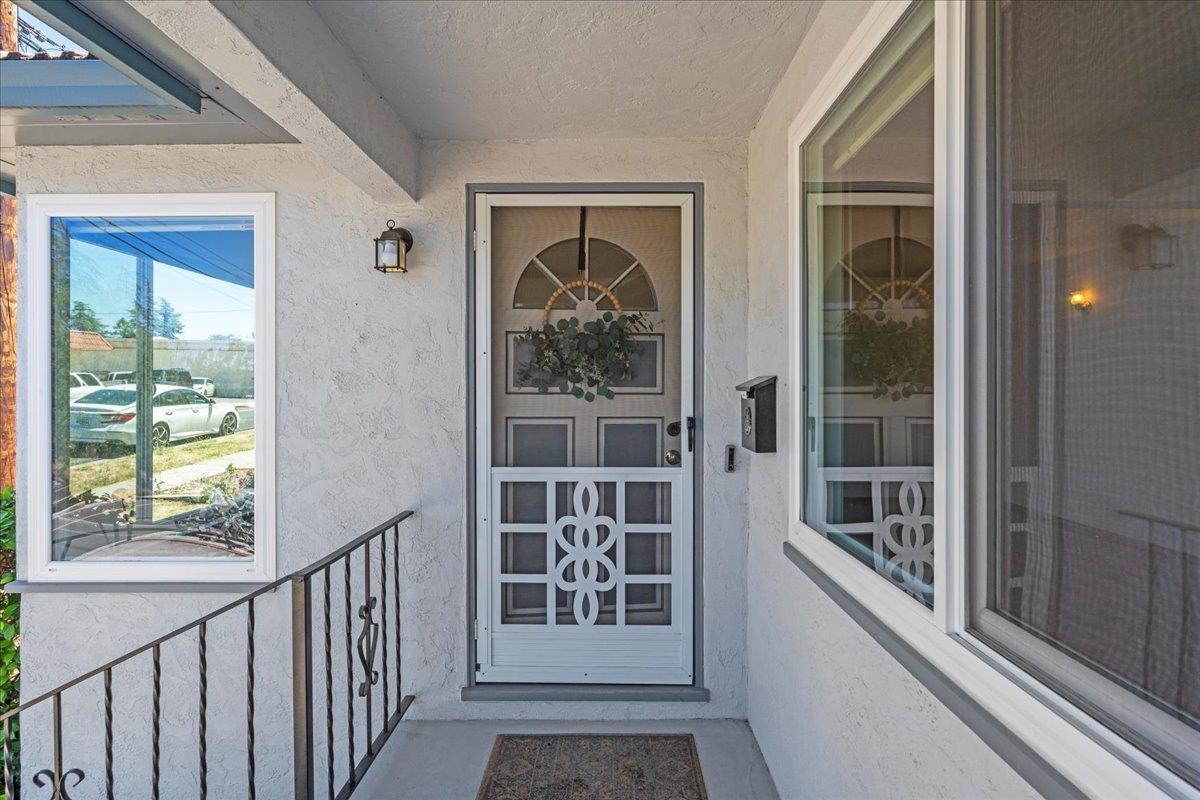 Detail Gallery Image 3 of 31 For 112 College Way, Auburn,  CA 95603 - 2 Beds | 1 Baths