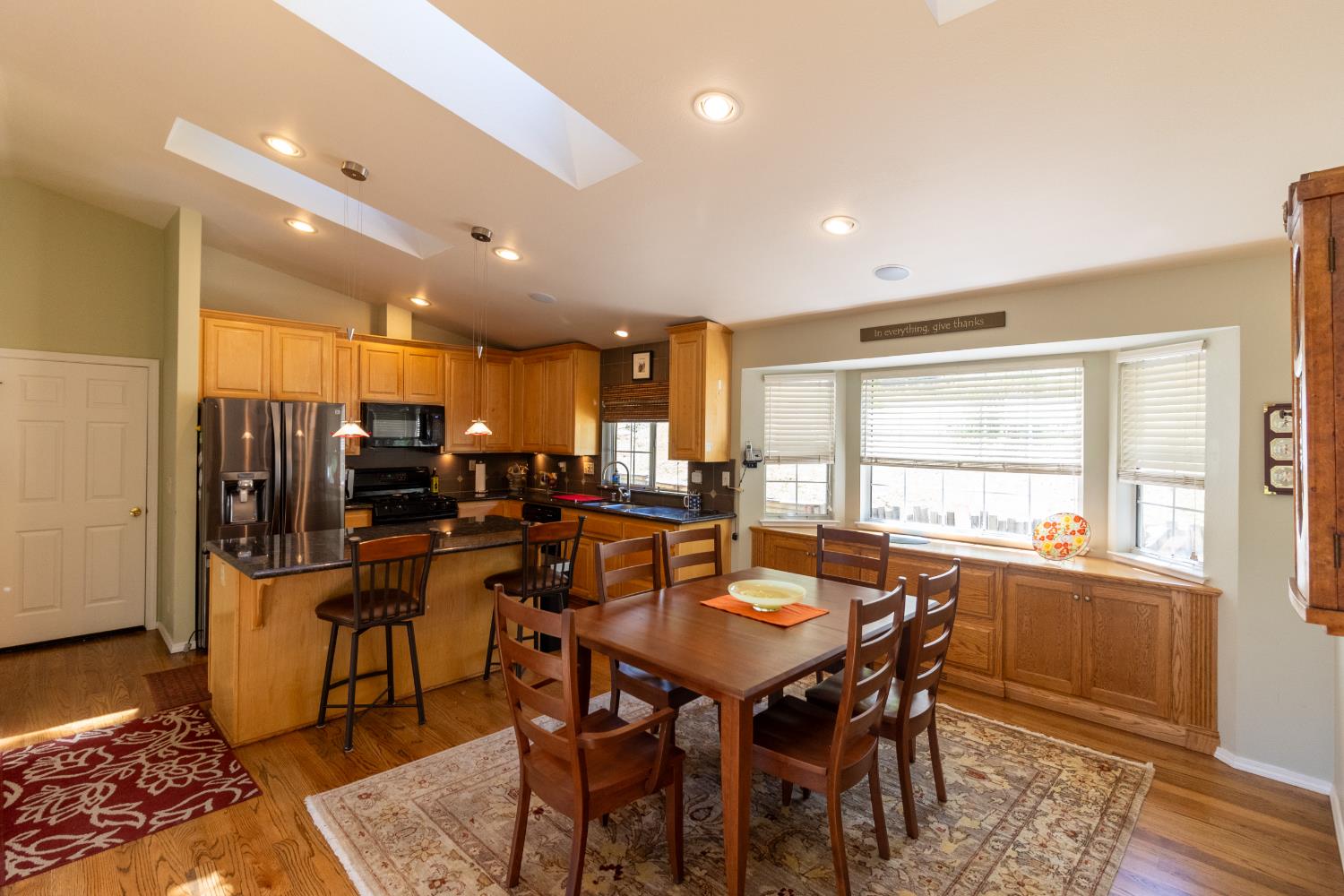 Detail Gallery Image 10 of 66 For 18069 Norlene Way, Grass Valley,  CA 95949 - 3 Beds | 3 Baths