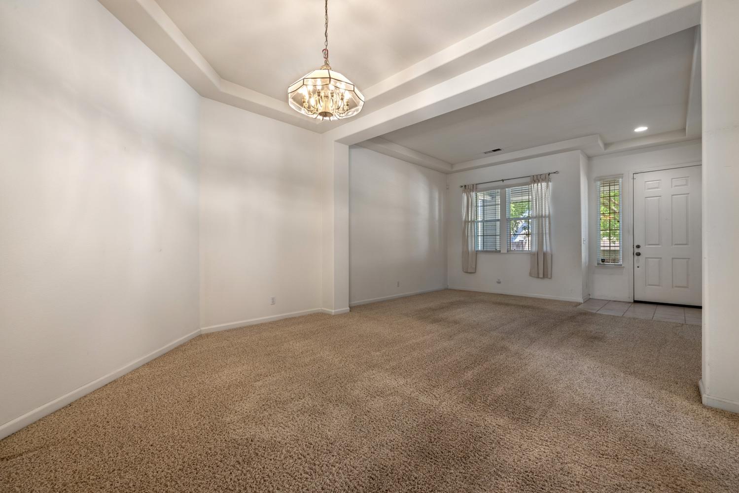 Detail Gallery Image 9 of 40 For 2264 Autumn Moon Way, Turlock,  CA 95382 - 4 Beds | 3 Baths
