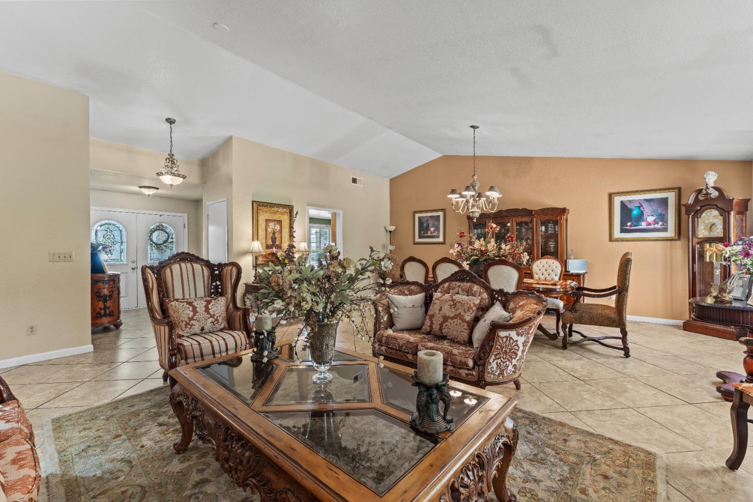 Detail Gallery Image 14 of 77 For 8141 Bellingrath Dr, Elverta,  CA 95626 - 5 Beds | 3 Baths