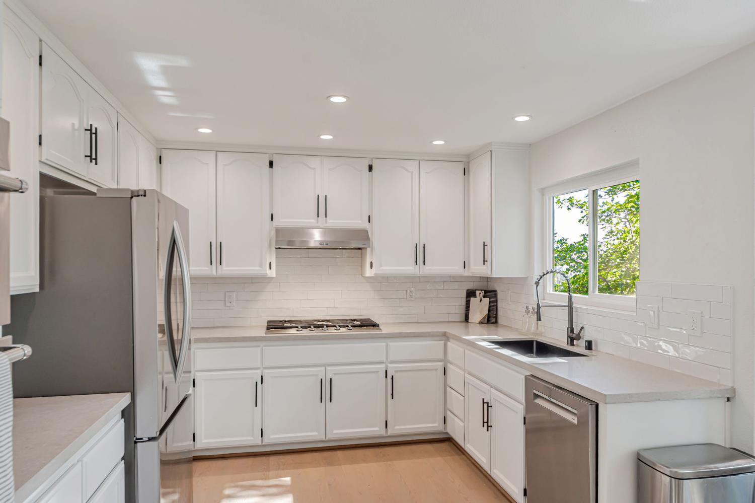 Detail Gallery Image 11 of 85 For 305 Nob Hill Dr, Applegate,  CA 95703 - 4 Beds | 2/1 Baths