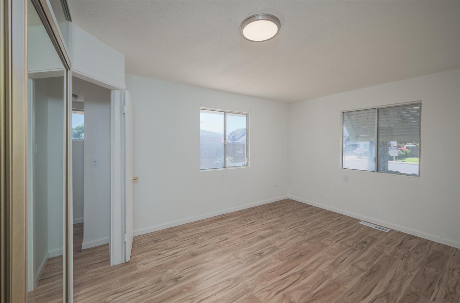 Detail Gallery Image 31 of 39 For 13137 Bentley St, Waterford,  CA 95386 - 3 Beds | 2 Baths