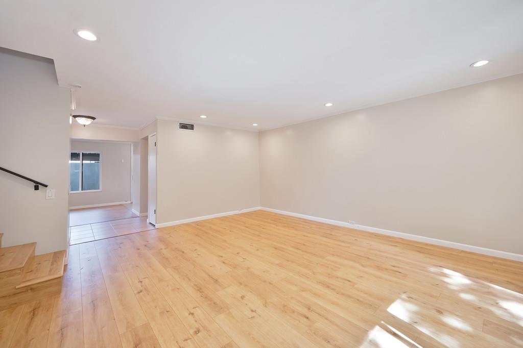 Photo #8: 225066919 Listing: Photo #8