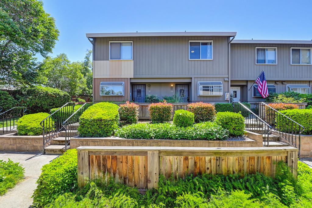 Detail Gallery Image 2 of 27 For 4321 Palm Ave #98,  Sacramento,  CA 95842 - 2 Beds | 1/1 Baths