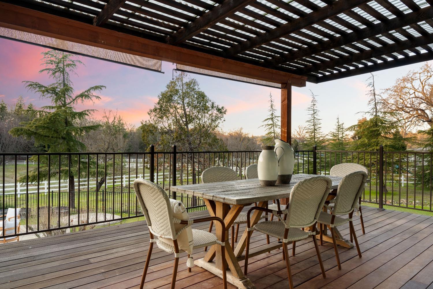 Detail Gallery Image 17 of 52 For 3044 Roughrider Ct, Placerville,  CA 95667 - 4 Beds | 3 Baths