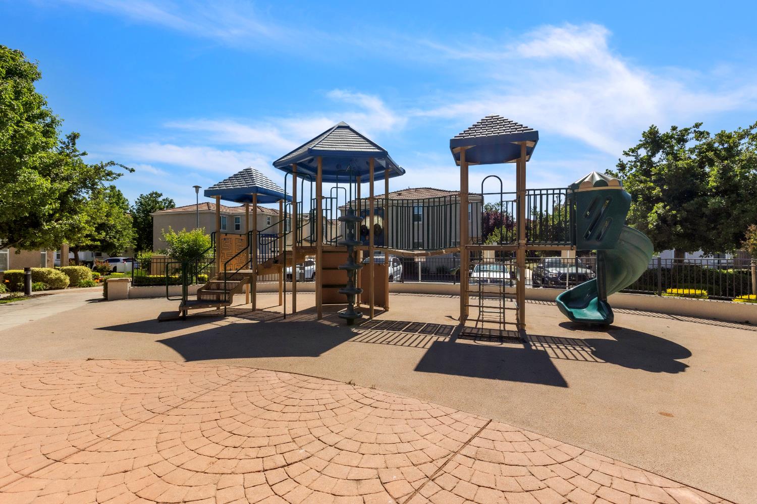 Detail Gallery Image 27 of 27 For 7829 Acorri Walk, Sacramento,  CA 95823 - 3 Beds | 2/1 Baths