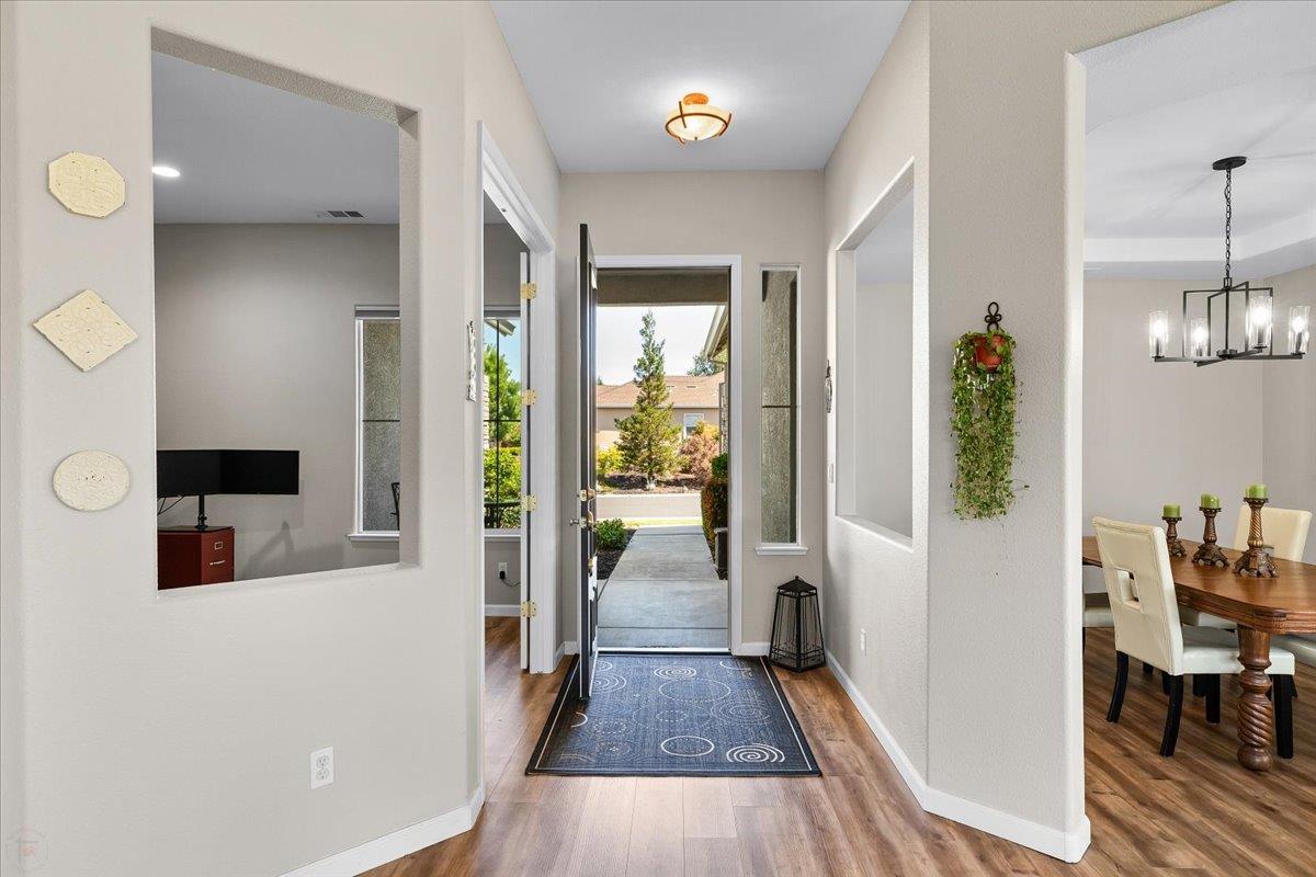 Detail Gallery Image 10 of 91 For 187 Quail Meadow Ln, Copperopolis,  CA 95228 - 2 Beds | 2 Baths