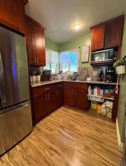 Detail Gallery Image 7 of 8 For 3908 Marine Ave, Stockton,  CA 95204 - 3 Beds | 1/1 Baths