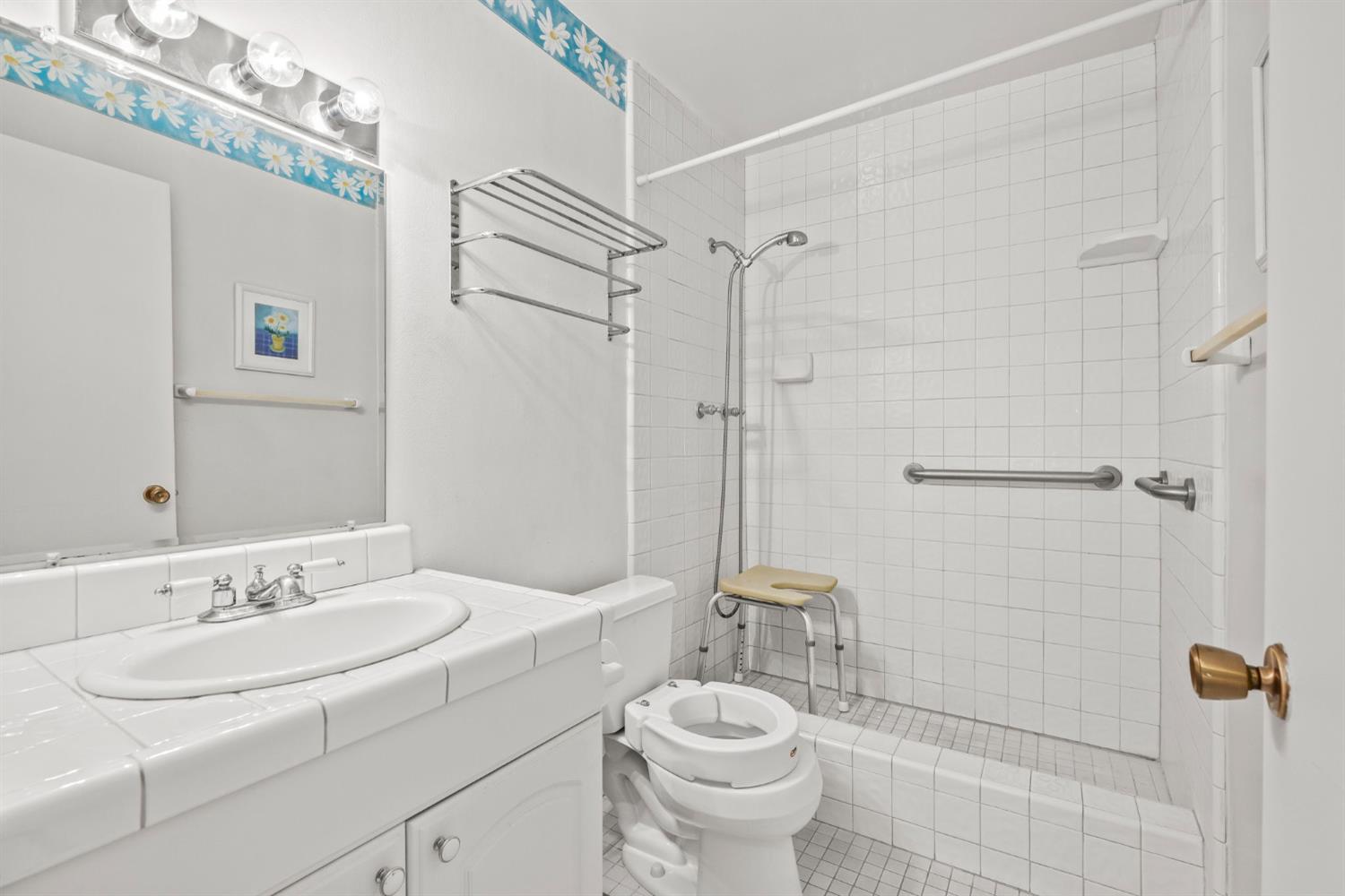 Photo #28: 225065522 Listing: Photo #28