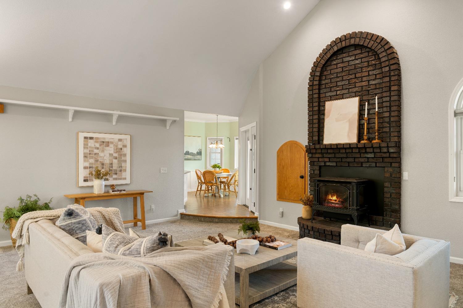 Detail Gallery Image 16 of 52 For 3044 Roughrider Ct, Placerville,  CA 95667 - 4 Beds | 3 Baths