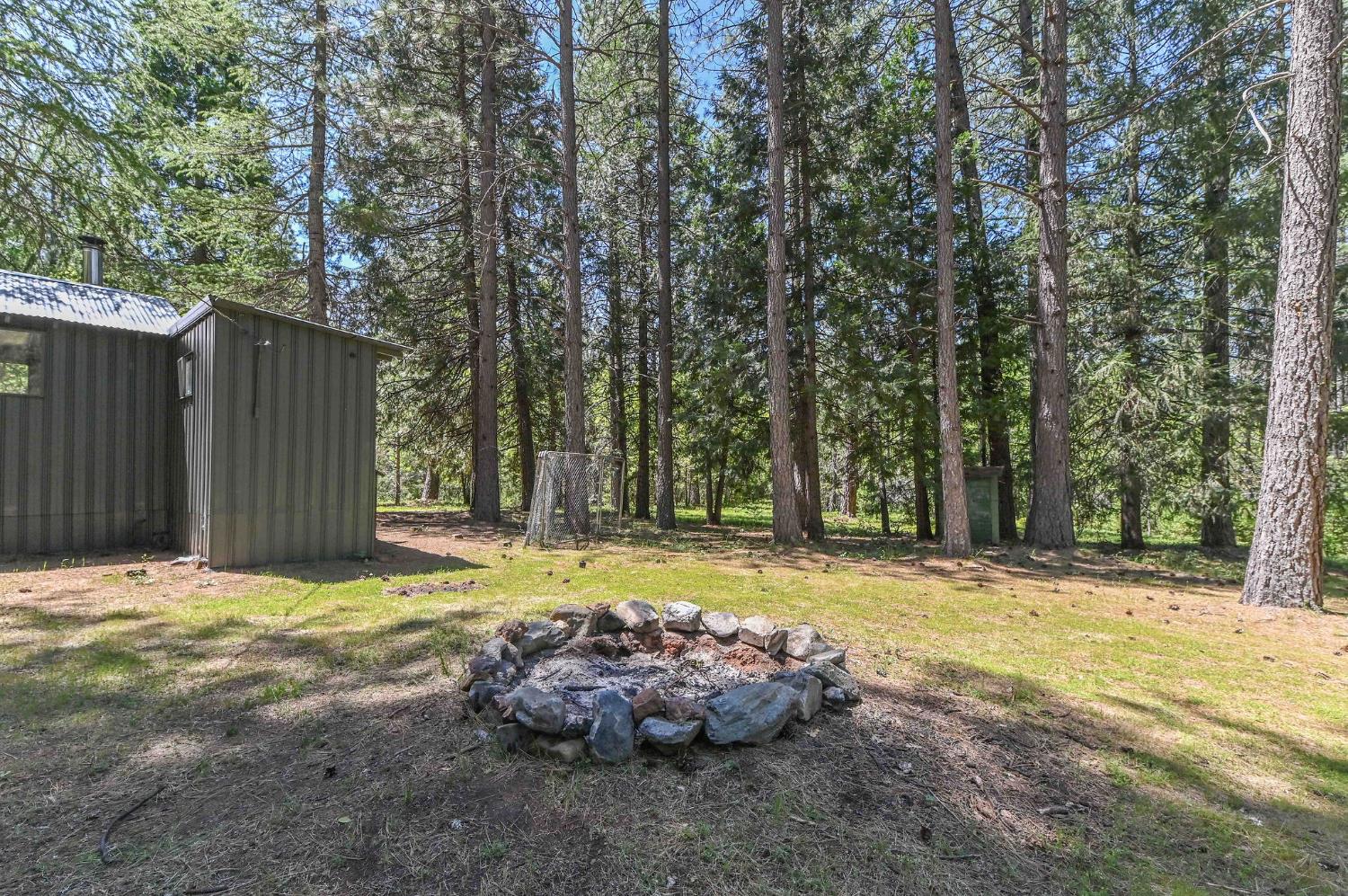 Detail Gallery Image 20 of 31 For 1216 Railroad Flat Rd, Mokelumne Hill,  CA 95245 - 1 Beds | 1 Baths