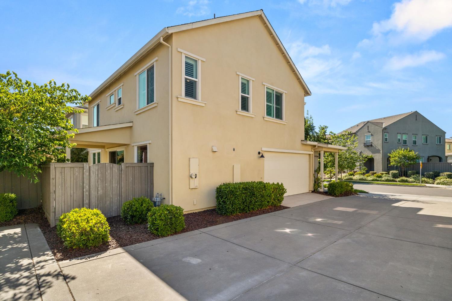 Detail Gallery Image 5 of 78 For 3565 Forney Way, Sacramento,  CA 95816 - 4 Beds | 2/1 Baths