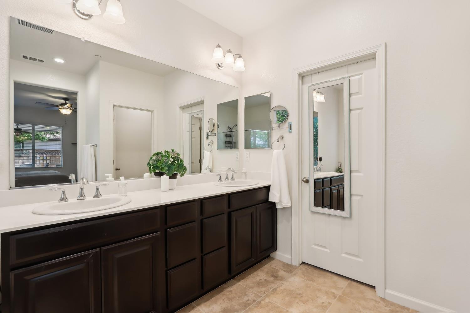 Detail Gallery Image 27 of 46 For 2032 Hunt St, Woodland,  CA 95776 - 4 Beds | 3 Baths