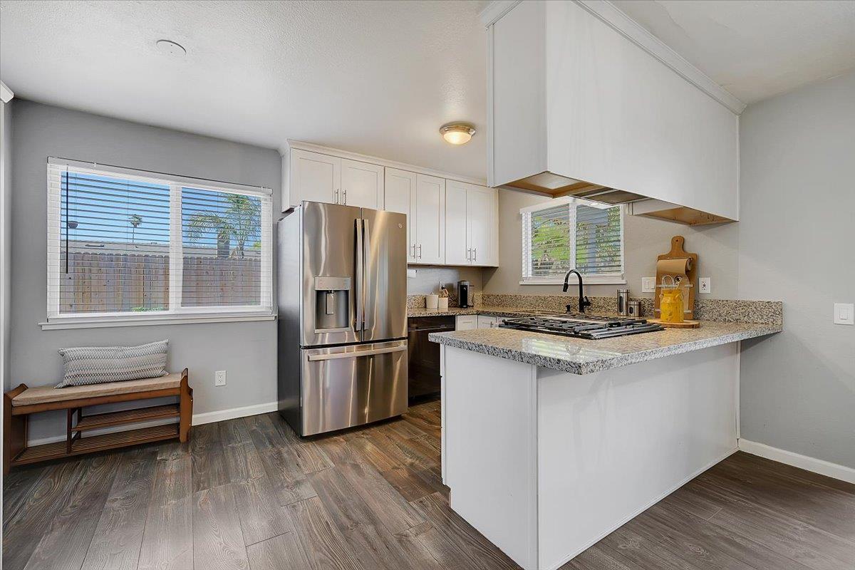 Detail Gallery Image 11 of 43 For 8977 Brydon Way, Sacramento,  CA 95826 - 4 Beds | 2 Baths