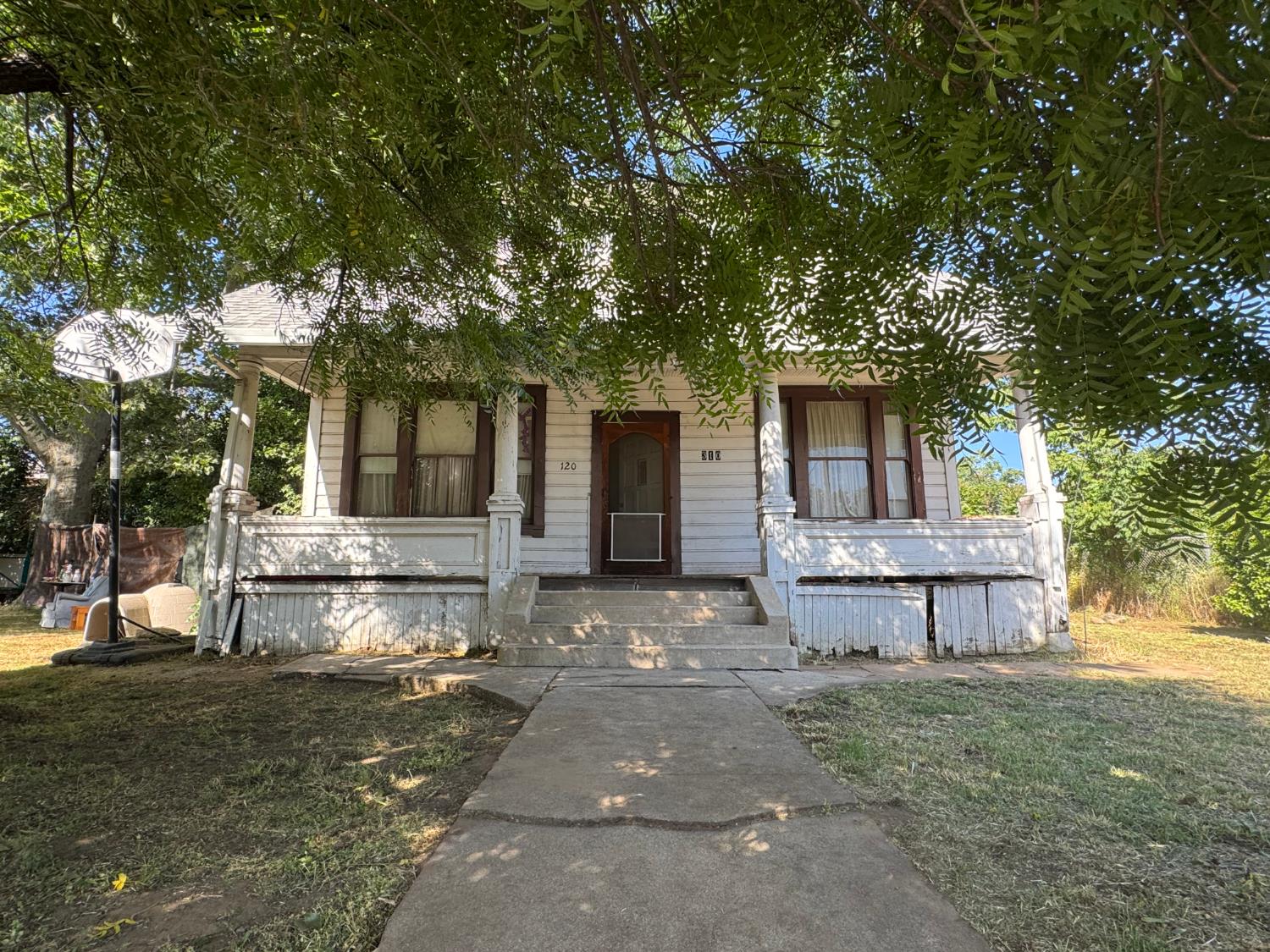 Detail Gallery Image 1 of 39 For 318 Preston Ave, Ione,  CA 95640 - 4 Beds | 1 Baths